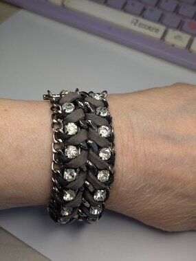 Premier Designs “Grand Entrance” Gray Suede & Crystal Chain Bracelet